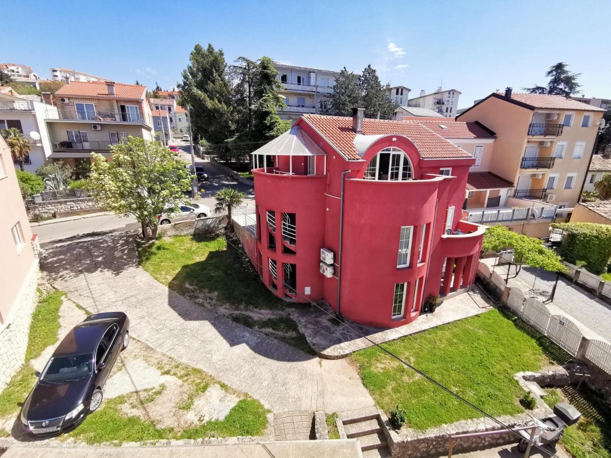 Villa Rouge Crikvenica Exterior photo