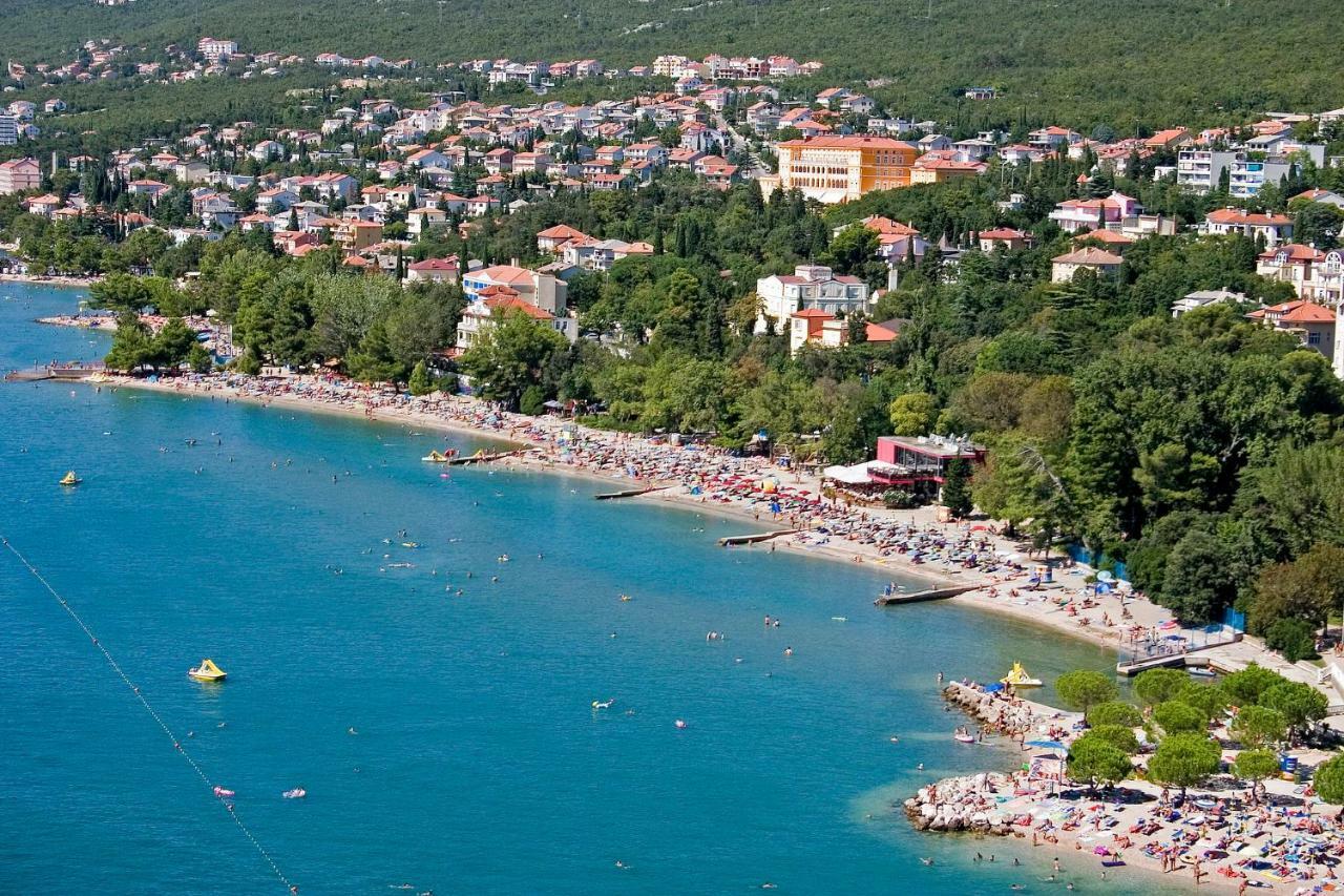 Villa Rouge Crikvenica Exterior photo